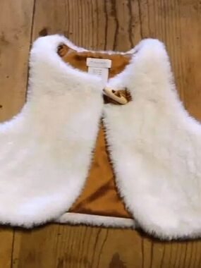 Tahari Cream Faux Fur Vest w/ Satin Lining 2T